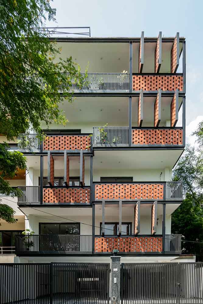 ARCHITECTURE_RESIDENCE_FACADE_FINS_OPEN - AVGAI : AVGAI